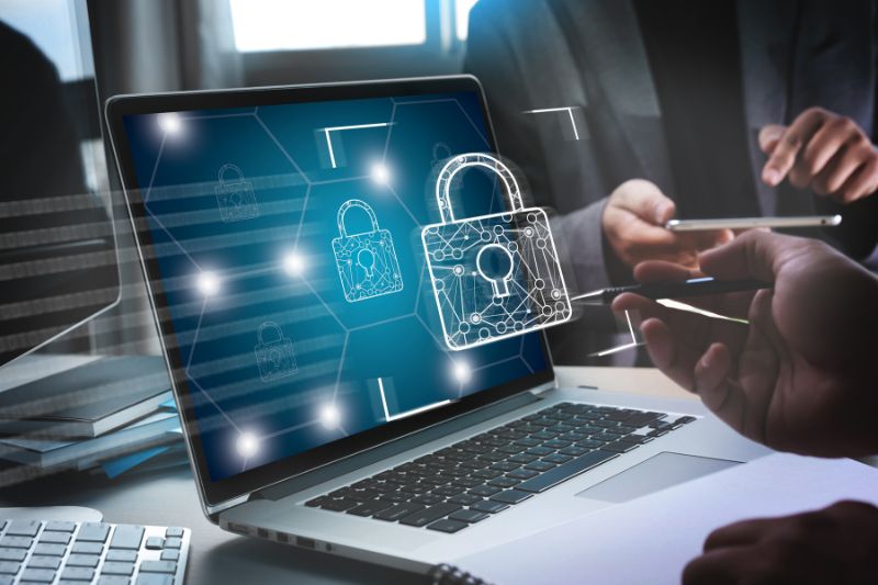 Ramp vs Expensify: Secure expense management software comparison for businesses in 2025.