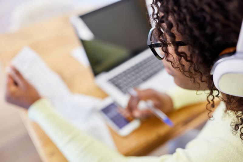 A person viewing her Scanned receipts
